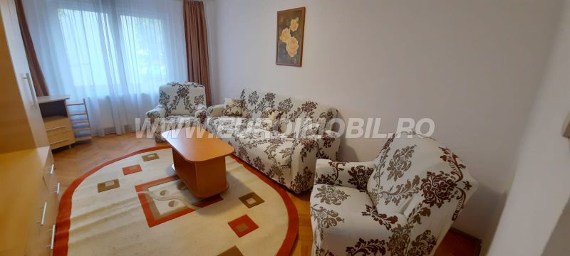 Total oferte Inchirieri apartamente Inchirieri case, vile Inchirieri spatii comerciale, birouri Informatii generale Localizare Localizare pe harta Caracteristici apartament Orientare geamuri Puncte cardinale Sistem de incalzire Contorizare Dotari tv / internet Spatii utile Usa intrare Usi interior G — fotografia 1