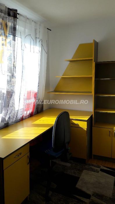 Total oferte Inchirieri apartamente Inchirieri case, vile Inchirieri spatii comerciale, birouri Informatii generale Localizare Localizare pe harta Caracteristici apartament Izolatie termica Sistem de incalzire Contorizare Dotari tv / internet Usa intrare Usi interior Geamuri Zugravit Podele Finisare — fotografia 2