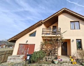 De vanzare casa  in Sangeorgiu De Mures, cartier Sangeorgiu De Mures, zona Nordului