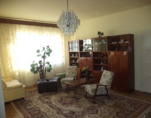 De vanzare casa  in Targu Mures, cartier Ultracentral - Central, zona Trandafirilor - Grand - Bolyai